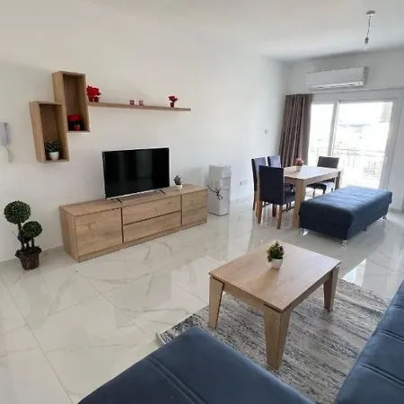 Tetris Spacious Comfortable * Nicosia